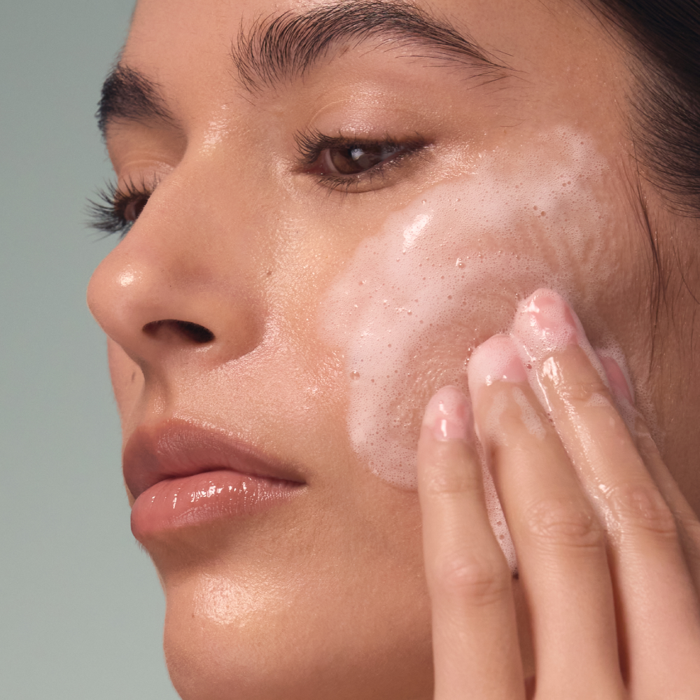 MEDIK8 Total Moisture Daily Cleansing Gel 145ml - Універсальний зволожувальний засіб для вмивання - фото №5 MEDIK8 Total Moisture Daily Cleansing Gel 145ml - Універсальний зволожувальний засіб для вмивання - фото №5